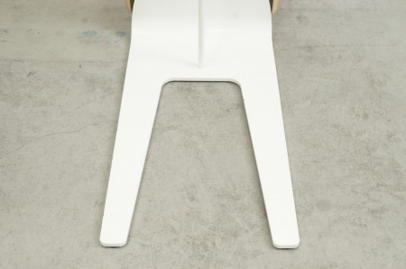 オカムラ アルトピアッツァシリーズ サイドテーブル〔H670、ホワイト脚、プライズウッドダーク天板〕