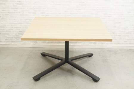 コクヨ ビエナシリーズ 角テーブル〔H550・W900、ブラック脚、ブラウン天板〕