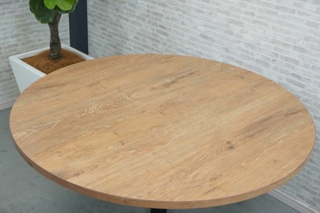 円テーブル〔1200Φ、ブラック脚、木目天板〕
