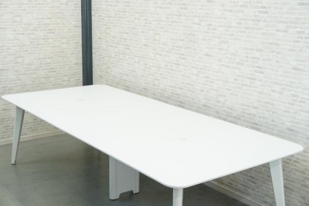 オカムラ ライブス 2812テーブル〔4本・ホワイト脚、コンセント付、ホワイト天板〕