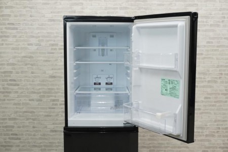 三菱 冷凍冷蔵庫〔2ドア、146L、右開き、ブラック〕