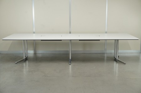 オカムラ ラティオIIシリーズ 3612テーブル〔ポリッシュ脚、配線ユニット付、ホワイト色天板〕