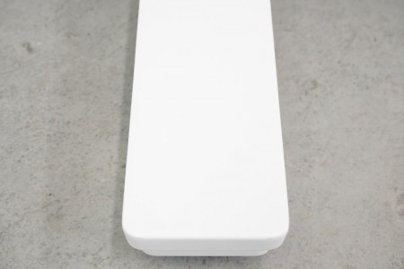 コクヨ ビエナ 1575テーブル〔ホワイト脚、配線ユニット付、ホワイトナチュラル天板〕