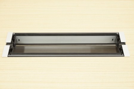 イトーキ DDシリーズ 2190テーブル〔配線ユニット付(配線対応カバー仕様)、ナチュラル天板〕