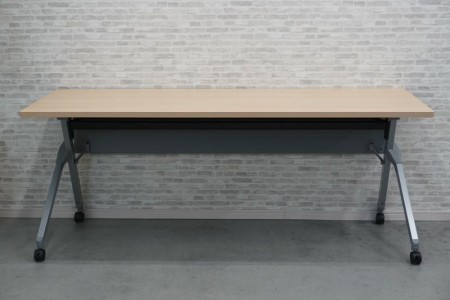 オカムラ フラプター 1860フォールディングテーブル 〔幕板付、ナチュラル天板〕