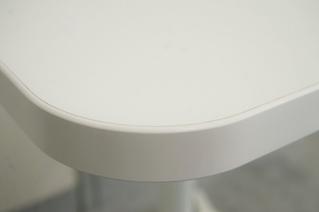オカムラ ライズフィットIIシリーズ 昇降テーブル〔角型、ホワイト脚・天板〕
