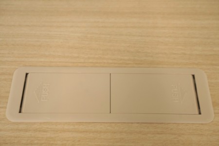 イトーキ DCシリーズ 1590テーブル〔T字脚、配線キャップ付、ナチュラル色天板〕
