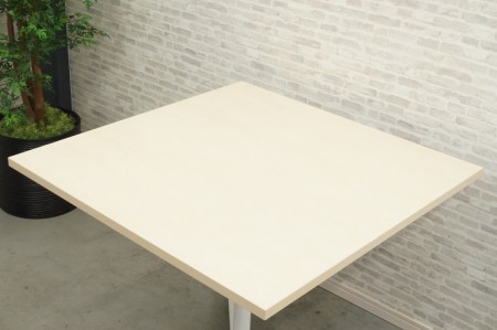 コクヨ ビエナシリーズ 角テーブル〔W900、天板フラップ式、キャスター付、ホワイトナチュラル天板〕