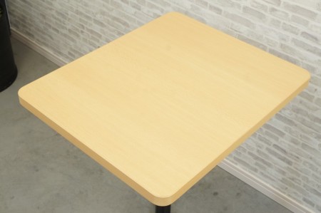 角テーブル〔W600・D500、ブラック脚、ナチュラル天板〕