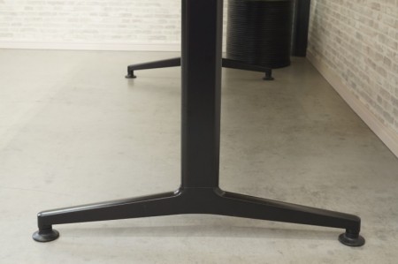 コクヨ ジュートシリーズ 2110テーブル〔ブラック脚、ホワイトナチュラル天板(スクエアエッジ)〕