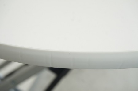 オカムラ ライズフィットIIシリーズ 昇降テーブル〔そら豆型、シルバー脚、ホワイト色天板〕