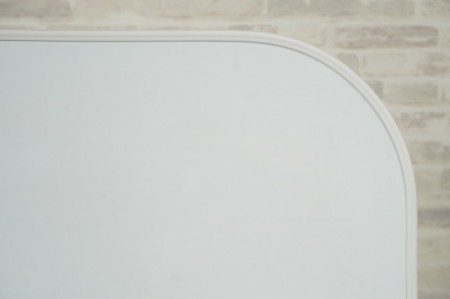 イトーキ ピオシリーズ ピオフレーム〔もたれバンド・つり輪・片面ホワイトボード・円テーブル、人工芝〕