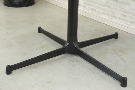 円テーブル〔H700、900Φ、ブラック脚、ダークブラウン天板〕