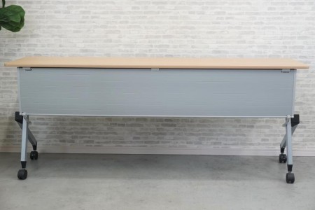 イトーキ HX 1845フォールディングテーブル4台セット〔幕板付、ナチュラル天板〕