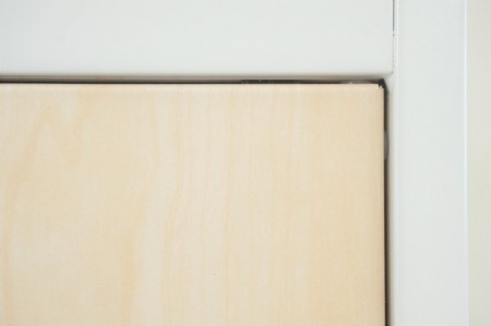 コクヨ エディアシリーズ 3枚戸書庫〔下置用、ナチュラル色扉、ベース・天板付〕 *2019年製