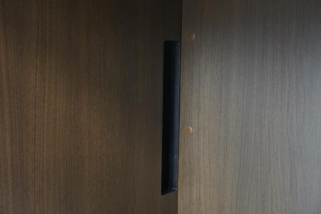 コクヨ S370 1685両袖机〔木製、ブラウン天板〕