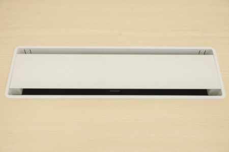 内田洋行 ノティオシリーズ 1890テーブル〔T字・ホワイト脚、配線ユニット付、ナチュラル天板〕