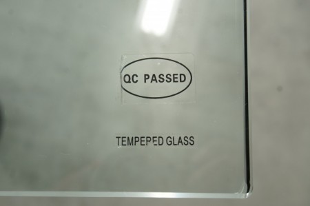 ル・コルビジェ LC-6シリーズ ガラステーブル〔H680・W1800、ガラス天板〕