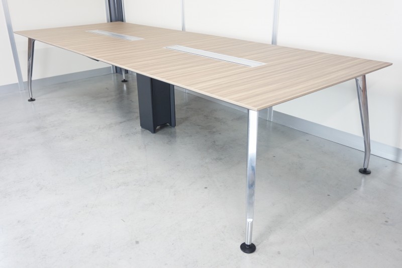 コクヨ SAIBI 3212テーブル〔ポリッシュ脚、配線ユニット付、ライトブラウン天板〕2015年製