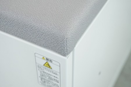 コクヨ エディアシリーズ 1段ラテラルキャビネット〔H382、ベース・クッション天板付、ホワイト〕