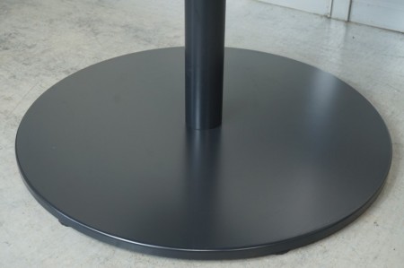 オカムラ アルトピアッツァシリーズ 角テーブル〔W750、ブラック脚、ラスティックパイン天板〕