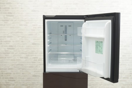 ハイセンス Hisenseシリーズ 冷凍冷蔵庫〔2ドア、134L、右開き、ダークブラウン〕