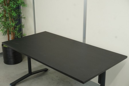 コクヨ デイズテーブル フリップトップシリーズ 1580テーブル〔天板固定式、ブラック脚〕