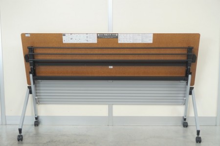 イトーキ HXシリーズ 1860フォールディングテーブル4台セット〔幕板・棚付、ホワイト天板〕