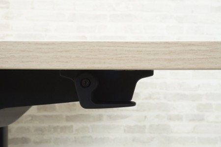 オカムラ ライブスシリーズ 角テーブル〔W750、天板フラップ式、ブラック脚、ビンテージエルム天板〕