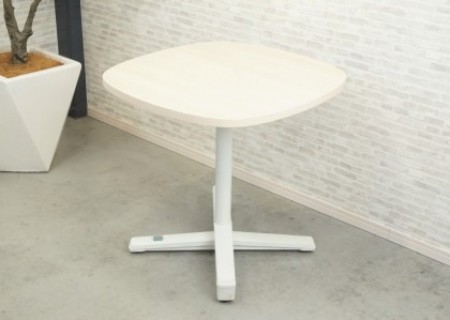 オカムラ ライブスシリーズ 角テーブル〔楕円形、W750、天板フラップ式、プライズウッドライト天板〕