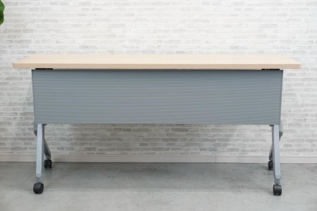 オカムラ フラプター 1545フォールディングテーブル〔幕板付、ナチュラル天板〕