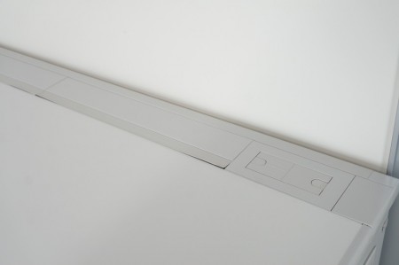 オカムラ SD-eシリーズ 127片袖机〔3段袖:A4ファイル2段タイプ、ライトグレー〕