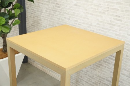 ハイテーブル〔800角、H1000、足掛けフレームレッド、木製〕