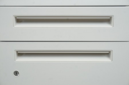 内田洋行 スカエナ S 168両袖机〔H700、左・右3段:A4-2段、ホワイト天板〕