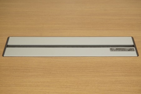 オカムラ ラティオIIシリーズ 2111テーブル〔ポリッシュ脚、配線ユニット付、ブラウン色天板〕