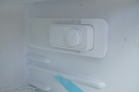 シャープ 冷凍冷蔵庫〔2ドア、128L、右開き、シルバー〕
