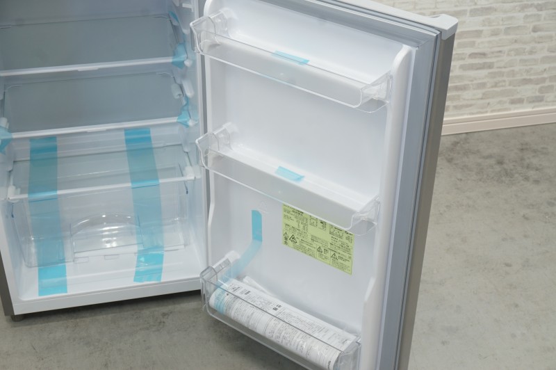 シャープ 冷凍冷蔵庫〔2ドア、128L、右開き、シルバー〕