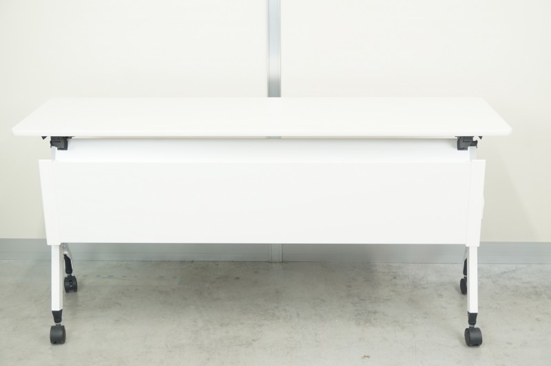 イトーキ スクートシリーズ 1545フォールディングテーブル4台セット〔スチール幕板・棚付〕