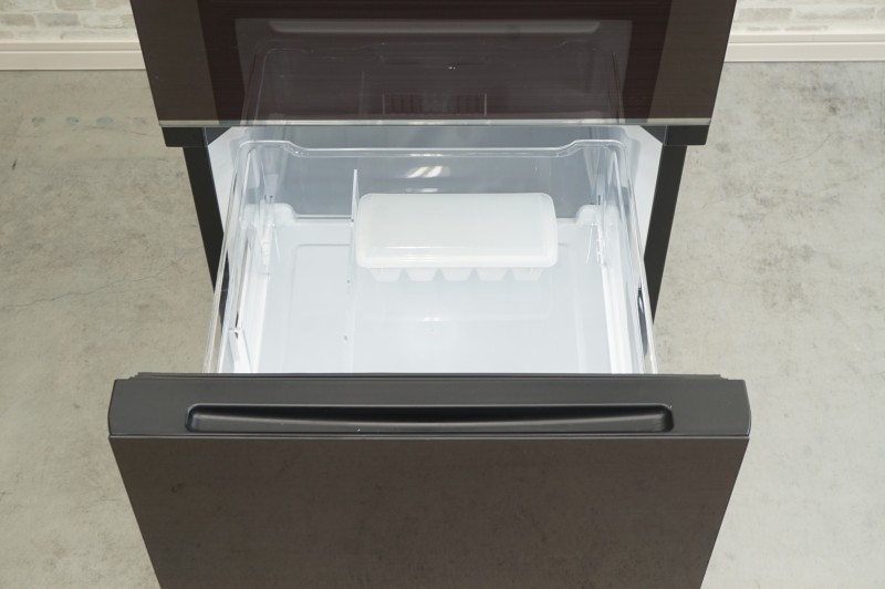 ハイセンス Hisenseシリーズ 冷凍冷蔵庫〔2ドア、134L、右開き、ダーク